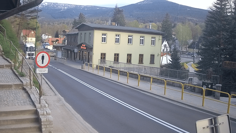 ujęcie z kamery na ulicę Jedności Narodowej w Szklarskiej Porębie