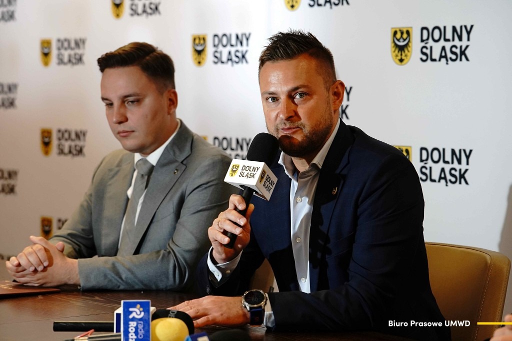 Dolny Śląsk: Ważne inwestycje drogowe – podpisano umowy z wykonawcami