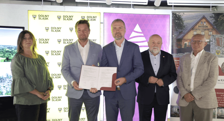Podpisano umowę na finansowanie Muzeum Sportu i Turystyki w Karpaczu