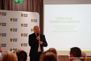 podróże dla osób z niepełnosprawnościami
