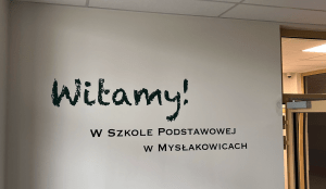 Dzień Edukacji Narodowej, 80-lecie szkoły podstawowej w Mysłakowicach