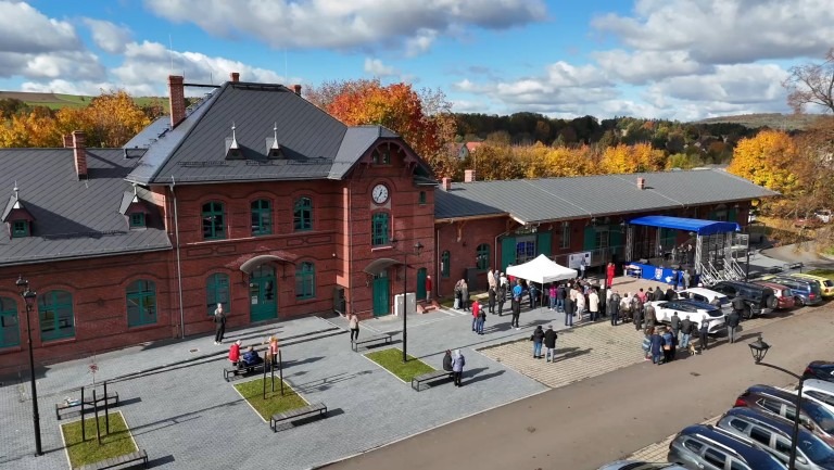 dworzec kolejowy, Leśniańskie Perły,