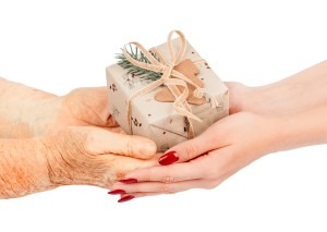 Paczka dla seniora, akcja charytatywna