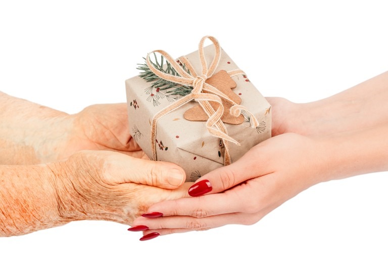 Paczka dla seniora, akcja charytatywna