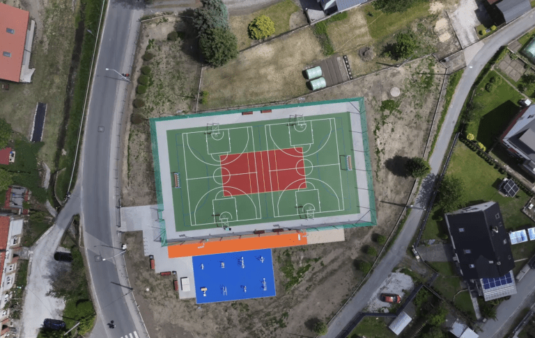 Wreszcie wyremontowali boisko przy szkole w Piechowicach