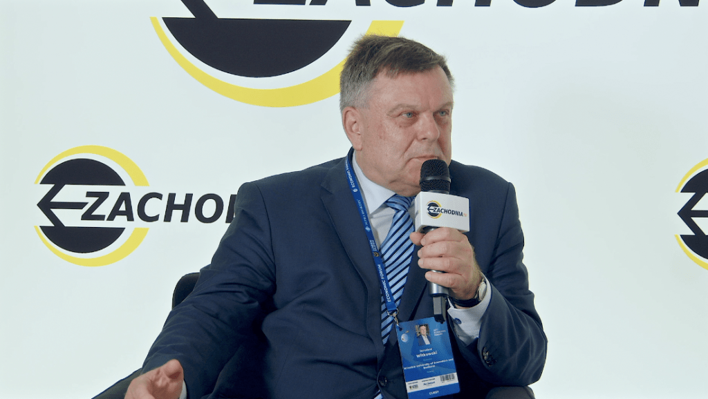 Prof. Jarosław Witkowski z Uniwersytetu Ekonomicznego we Wrocławiu w programie Studio Forum Zachodnia.Tv w rozmowie Logistyka i bezpieczeństwo. Czy Polska i Europa jest gotowa na kryzys?