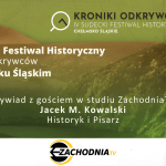 Plakat przedstawia zapowiedź rozmowy z Jackiem M. Kowalkim "Bursztynowa Komnata: Tajne akcje polskich służb-Rozmowa z Jackiem M. Kowalskim"